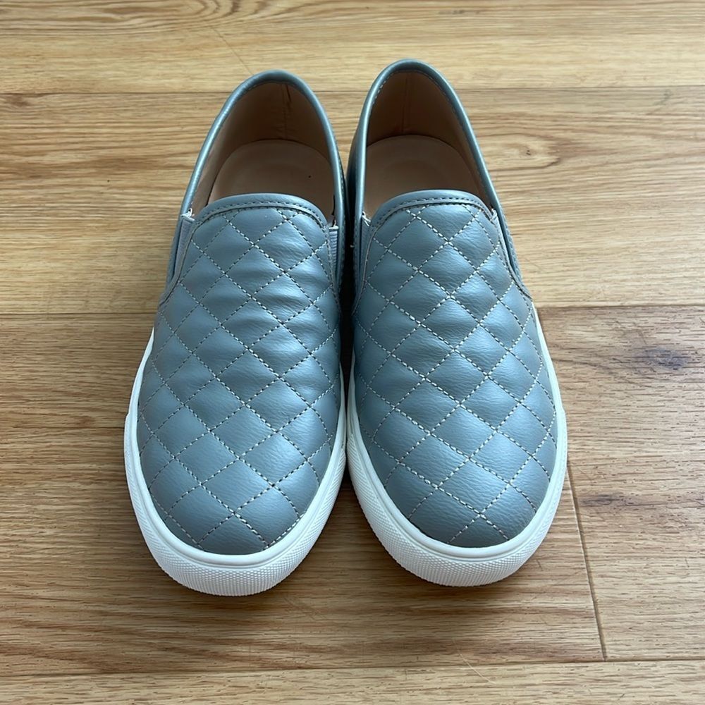 Steve Madden Quilted Slip on Sneaker Gray Electric 7 M